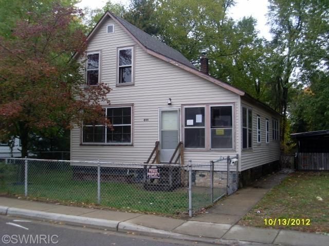 611 Collins St, Kalamazoo, MI 49001