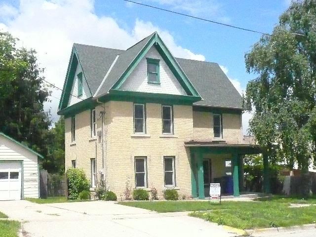 206 O Connell St, Watertown, WI 53094