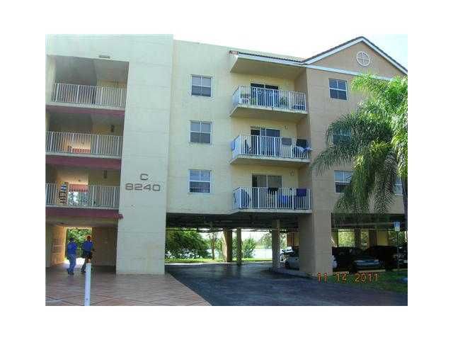 8240 SW 210 ST # 302, Miami, FL 33189