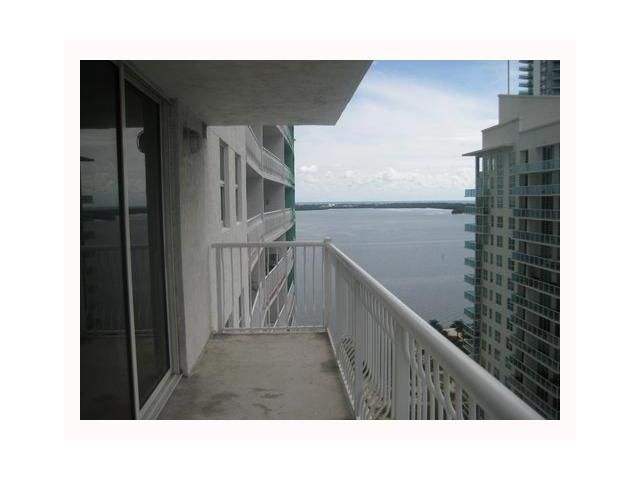 1200 BRICKELL BAY DR # 2423, Miami, FL 33133