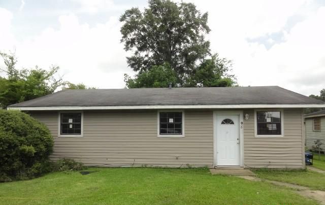 948 Park Cir, Opelousas, LA 70570