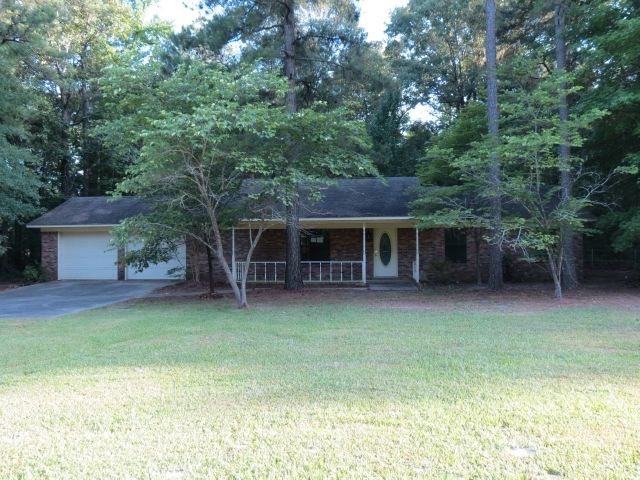 1800 Colony Dr, White Hall, AR 71602