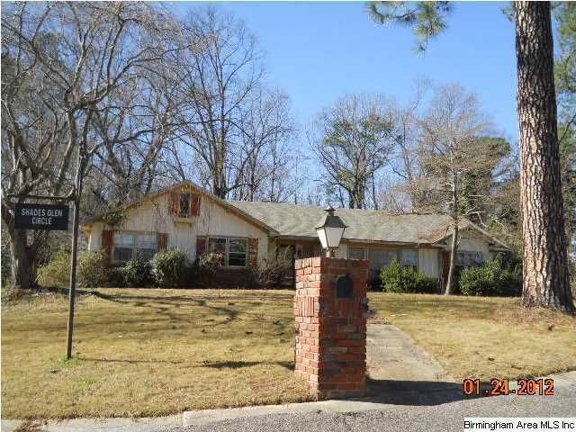 1604 Shades Glen Cir, Birmingham, AL 35226