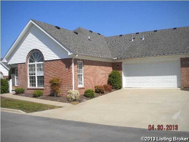 1002 Red Leaf Pl, La Grange, KY 40031