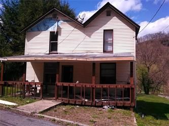 40 W Main St, Rowlesburg, WV 26425