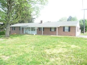 19212 Longmeadow Rd, Hagerstown, MD 21742