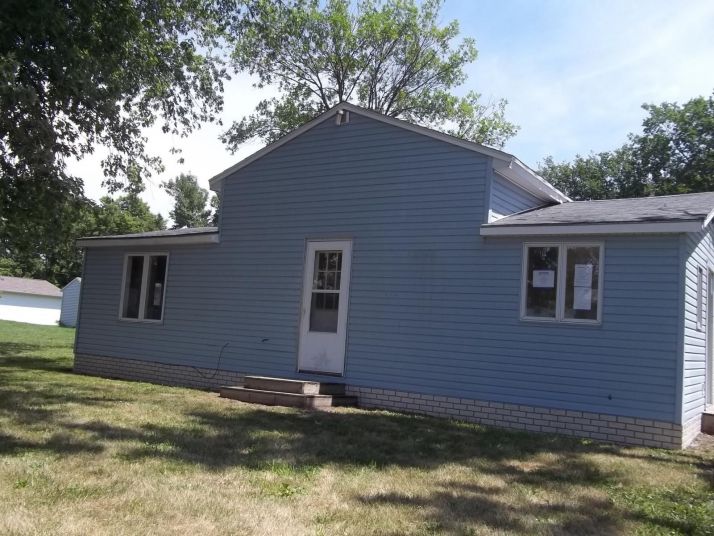 925 North 5th Avenu, Marshalltown, IA 50158