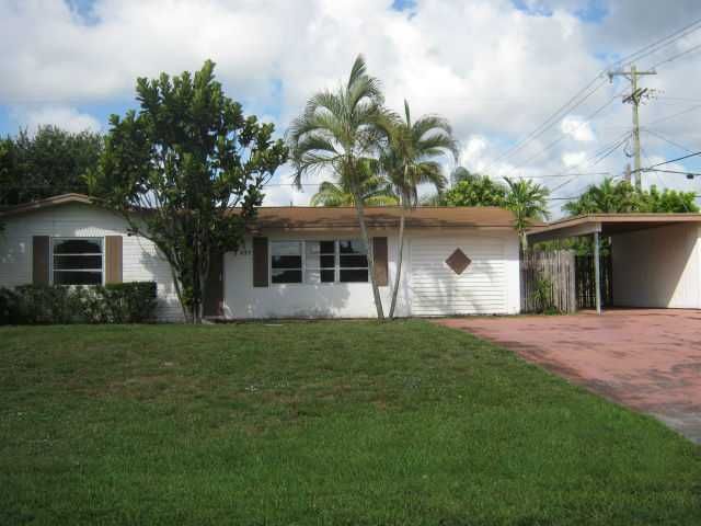 617 Holly Dr, Palm Beach Gardens, FL 33410