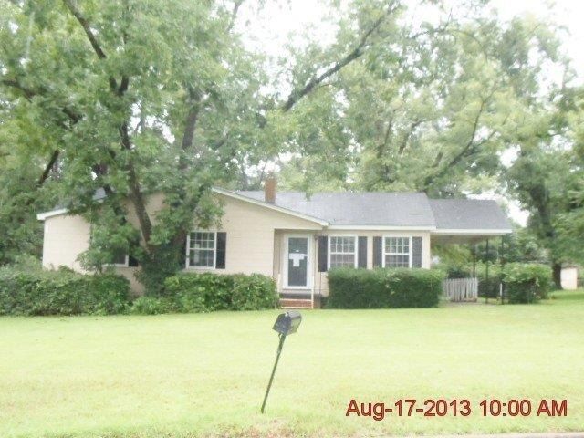 2007 W Broad Avenue, Albany, GA 31707