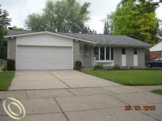 36226 Meadowbrook St, Livonia, MI 48154