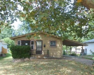 3223 Wismer Rd, Saint Ann, MO 63074