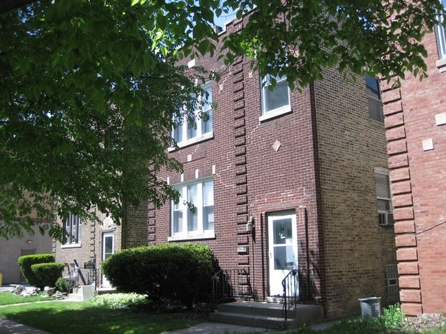 1028 S Menard Ave, Chicago, IL 60644