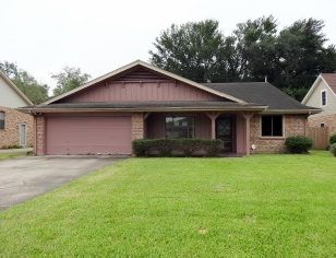 124 Brentwood Dr, Belle Chasse, LA 70037