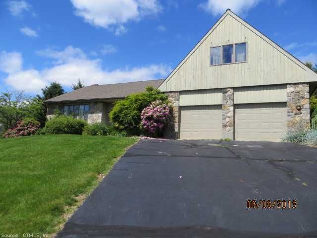 27 Kupchunos Rd, South Windsor, CT 06074