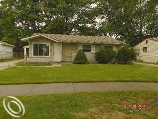 1604 Flynn St, Westland, MI 48186