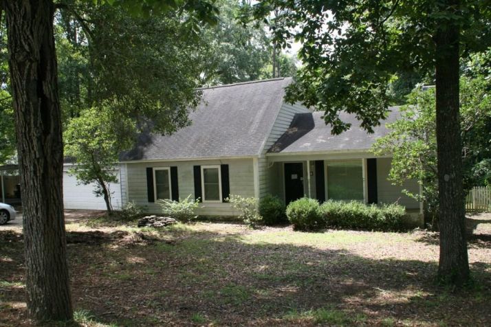 2111 Shadybrook Lane, Dothan, AL 36303