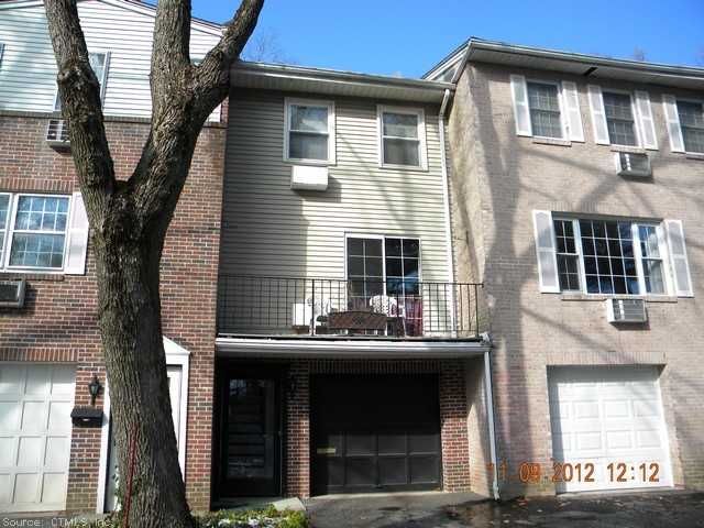 5 Surrey Ln # A5, Torrington, CT 06790