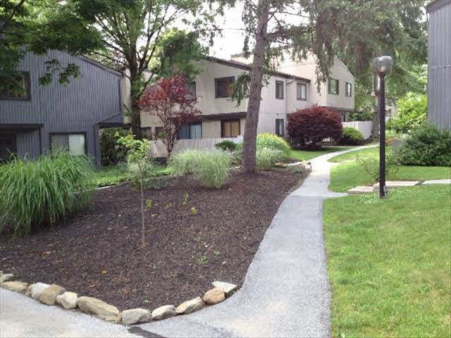 2104 Magnolia Walk, Poughkeepsie, NY 12603