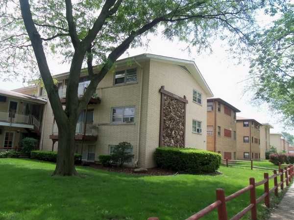 14601 Keystone Ave Apt D2, Midlothian, IL 60445