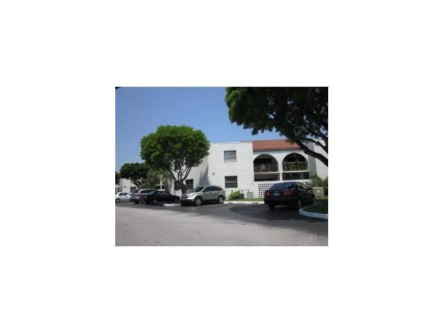 10229 NW 9TH STREET CR # 110-2, Miami, FL 33172