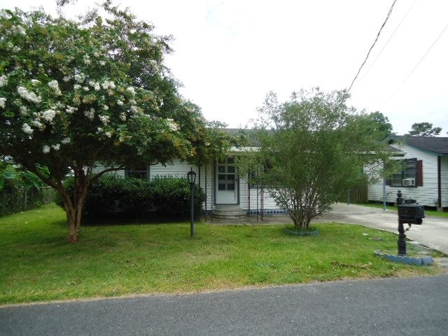 169 Saint Philip St, Raceland, LA 70394