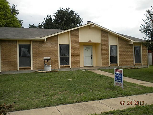 1922 Stockton Trl, Grand Prairie, TX 75052