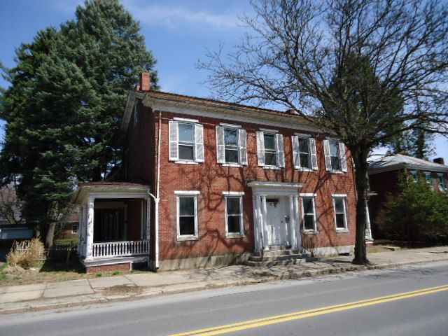 34 Maint St, Watsontown, PA 17777