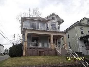 Wellesley, Steubenville, OH 43952