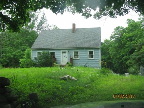 27 Locust Ln, Lyndeborough, NH 03082