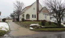 233 Lovers Ln Steubenville, OH 43953