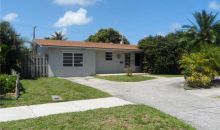 1025 Se 7th Ct Deerfield Beach, FL 33441