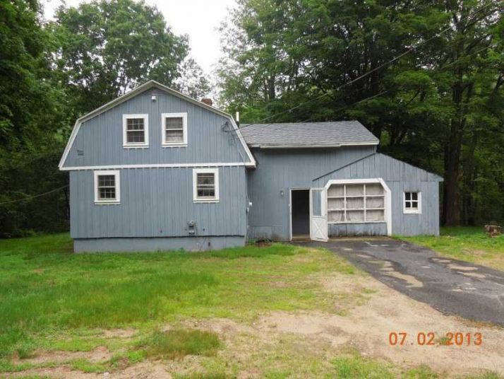 532 H Rd, Acton, ME 04001