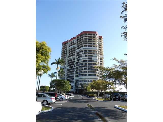 1900 Consulate Pl Apt 905, West Palm Beach, FL 33401