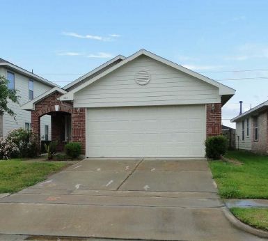 9242 Logans Run Ln, Houston, TX 77075