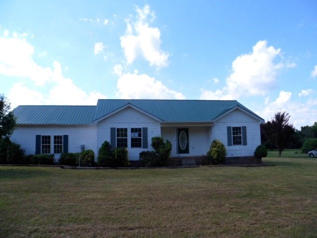 257 Cedar Park Dr, Centerville, TN 37033