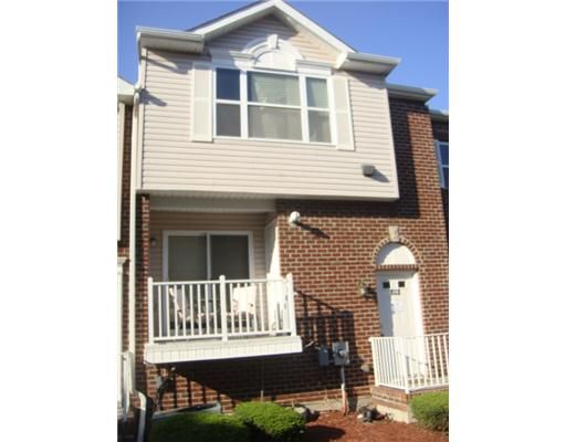 578 Great Beds Ct, Perth Amboy, NJ 08861