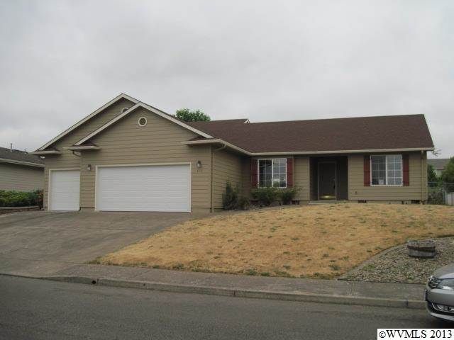 404 Ne Fern Ave, Dallas, OR 97338