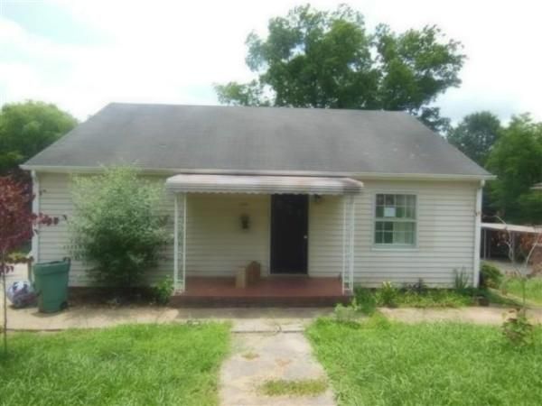 309 S Oak St, Sweetwater, TN 37874