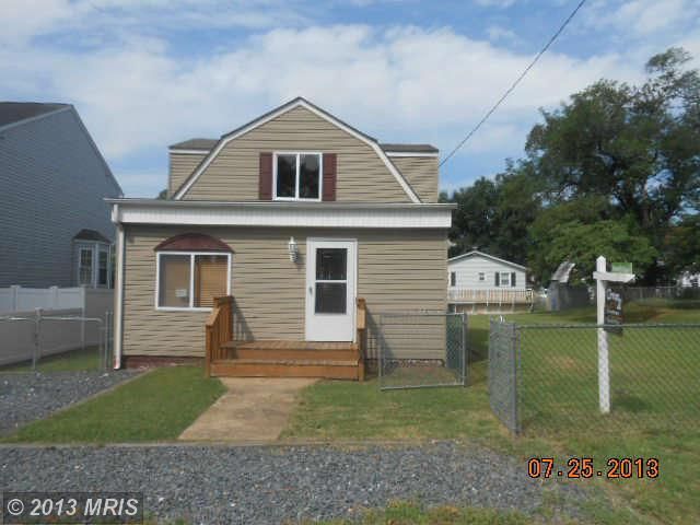 8206 W End Dr, Curtis Bay, MD 21226