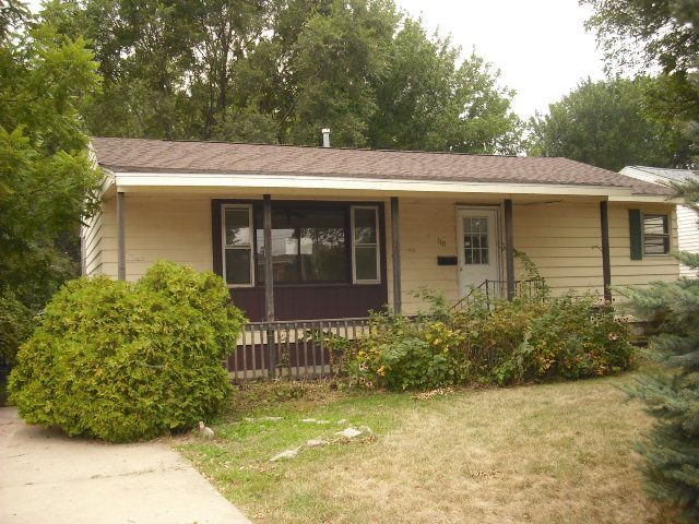 110 2nd Avenue, Hiawatha, IA 52233