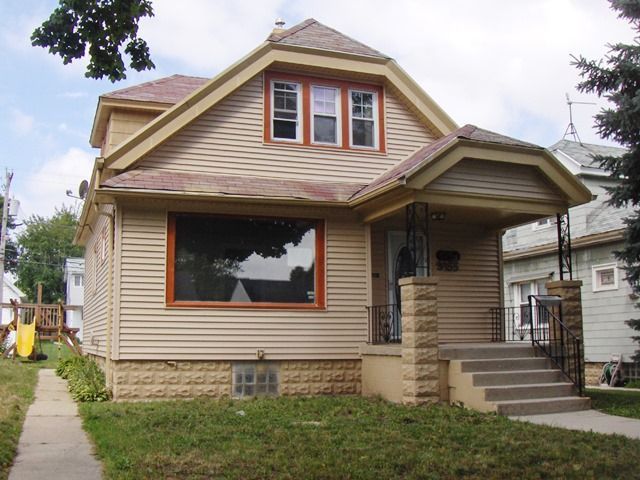 3355 S 7th St, Milwaukee, WI 53215