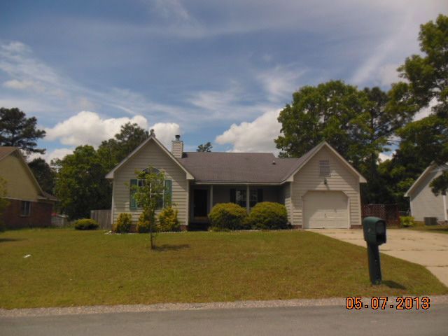 127 E Twelve Oaks Rd., Raeford, NC 28376