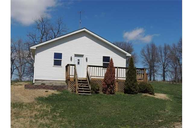 25688 Dewey Rd, Centerville, IA 52544