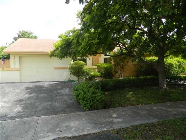 14051 SW 48 ST, Miami, FL 33175