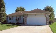 718 W. Pearl Drive Bolivar, MO 65613