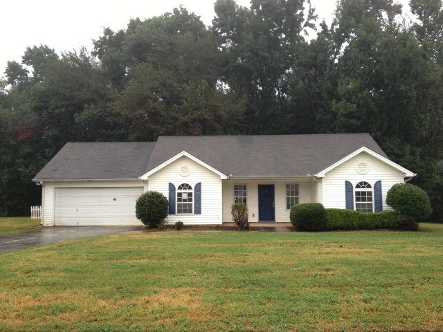 68 Savannah Ln, Jefferson, GA 30549