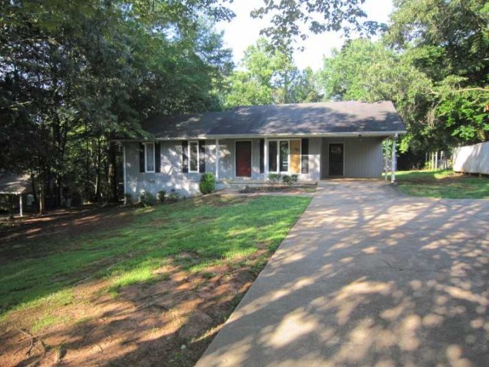 3406 Michael Cir, Gainesville, GA 30504