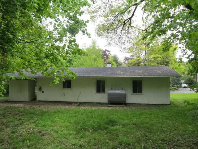 21 Harrington St, New Paltz, NY 12561