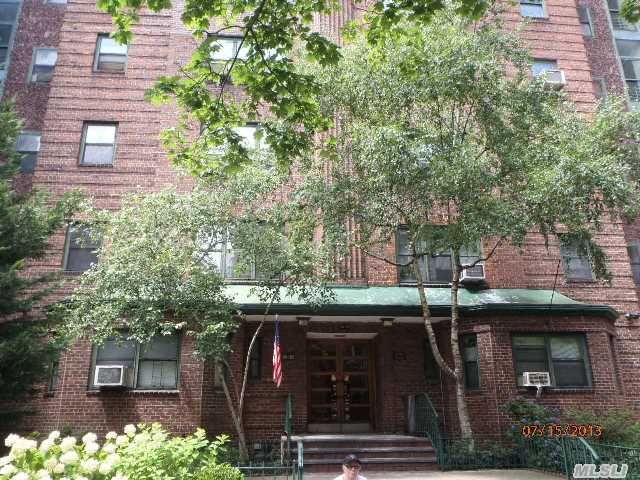 3420 79th St Apt 5d, Jackson Heights, NY 11372