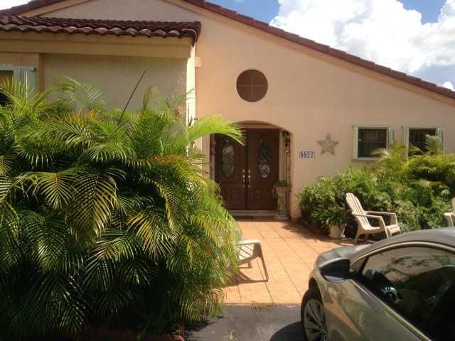 8822 SW 4 LN, Miami, FL 33174